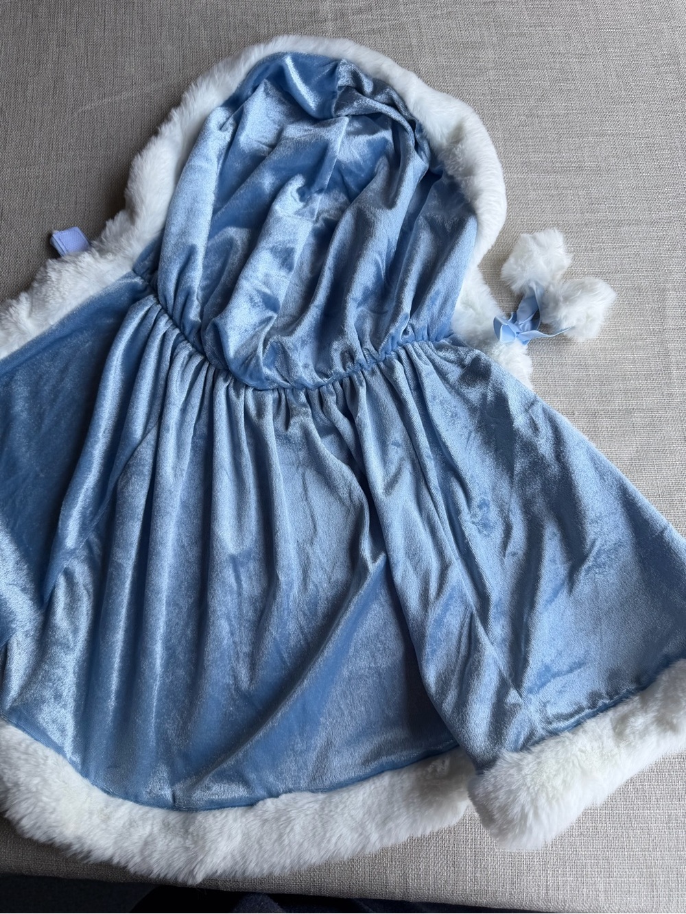 Princess Cape - Picture 4 of 5